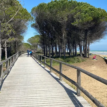 Flat With Stunning Terrace In Bibione